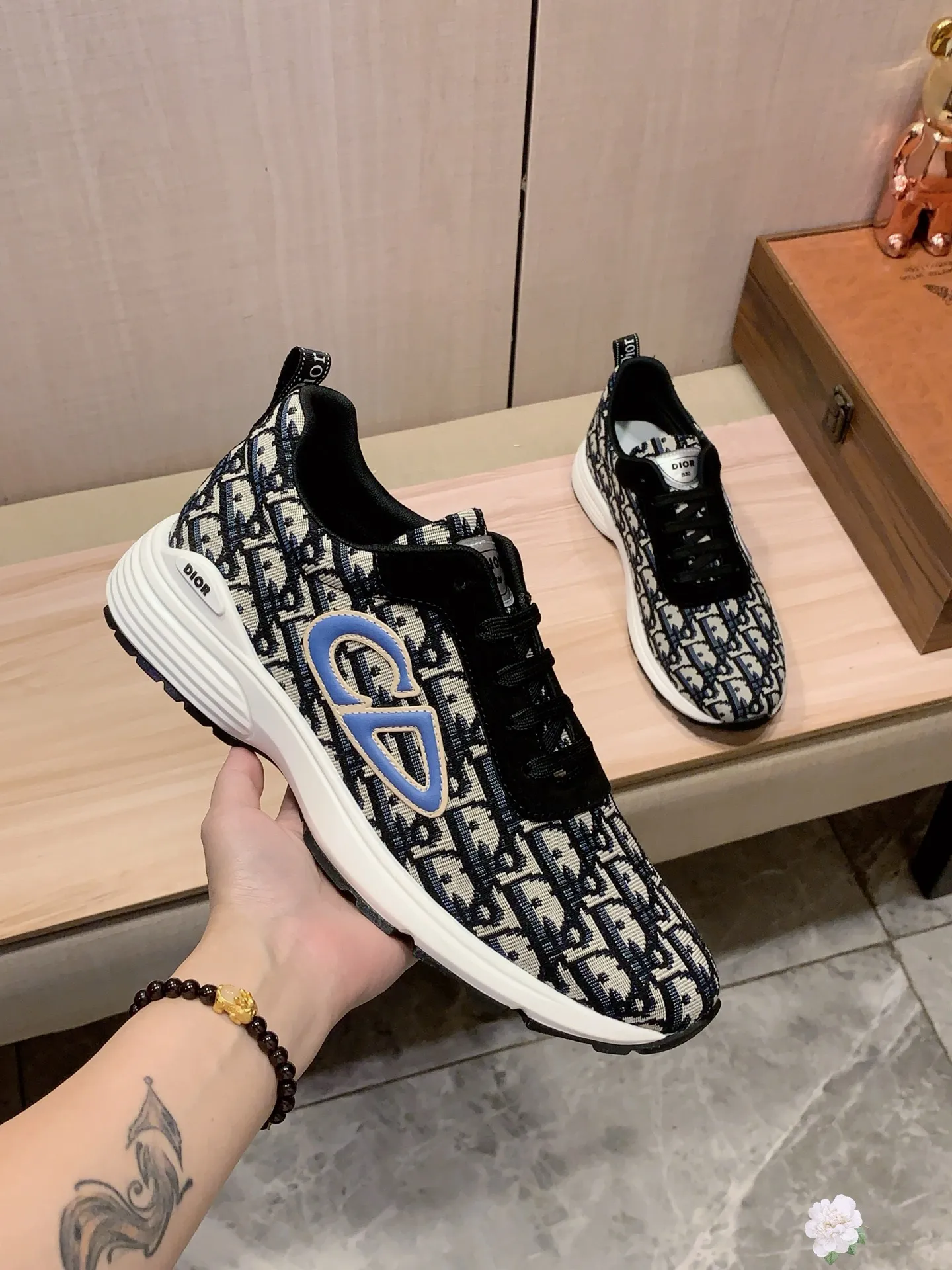 Men's Men's Shoes💰442💰💰🎩🎩[Lightning][Lightning] "Dior DIOR*" The latest and most popular casual shoes, top brand [seduce] luxury ~ purchasing agency, top ~ quality. [Strong] The upper is made of imported breathable cowhide with material ➕ breathable sheepskin feet (•) and fine workmanship. The original stylish and stylish soft rubber wear-resistant and non-slip outsole is light and comfortable on the feet. The real thing looks better when photographed in person. 0121: code: 38-44, 5️⃣ colors selected